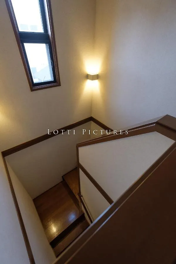 大阪～金閣 Hotel 0*, Osaca Japão